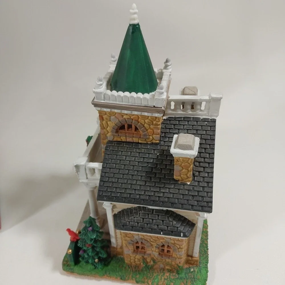 Lemax Cedar Creek Church‎ Illuminated Christmas Village with Box 2013